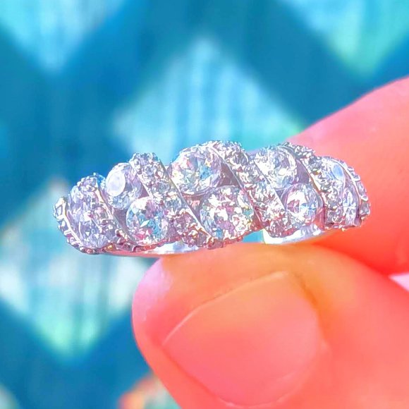 Sterling Silver Cubic Zirconia Cluster Twist Band Ring *NEW* - Picture 3 of 16